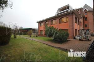 Коттедж 830м&sup2;, 3-этажный, на длительный срок, 