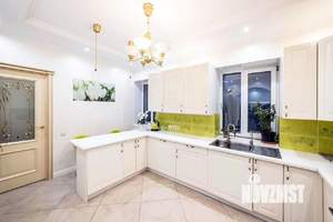 Коттедж 140м&sup2;, 2-этажный, на длительный срок, 