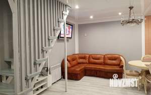 Коттедж 80м&sup2;, 2-этажный, на длительный срок, 