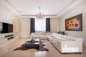 Дом 369м², 3-этажный, участок 24 сот.  