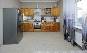 Дом 211м², 2-этажный, участок 12 сот.  