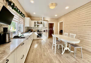 Дом 178м², 2-этажный, участок 4 сот.  