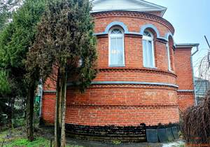 Дом 275м&sup2;, 3-этажный, участок 6 сот.  