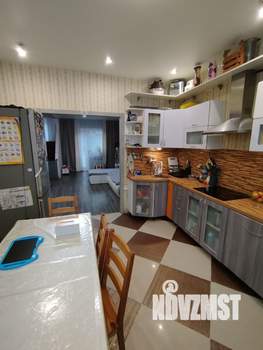 Таунхаус 244м², 2-этажный, участок 5 сот.  