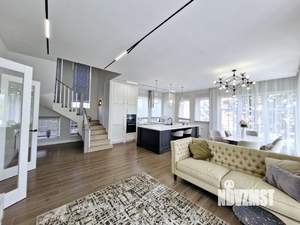 Дом 175м&sup2;, 2-этажный, участок 6 сот.  