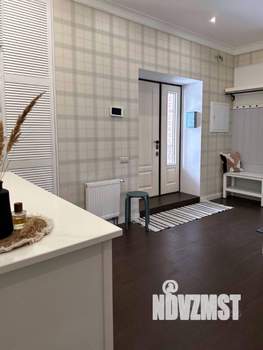 Дом 220м², 2-этажный, участок 5 сот.  