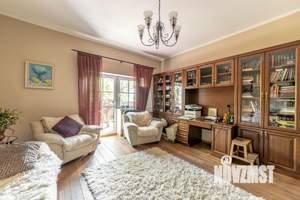 Коттедж 333м², 2-этажный, участок 25 сот.  