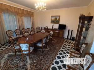 Дом 884м&sup2;, 2-этажный, участок 24 сот.  