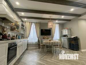 Таунхаус 115м², 3-этажный, участок 1 сот.  