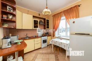 Дом 400м², 2-этажный, участок 15 сот.  