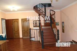 Дом 463м², 3-этажный, участок 24 сот.  