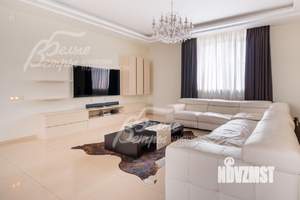 Дом 369м², 3-этажный, участок 24 сот.  