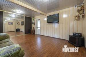 Дом 220м², 2-этажный, участок 6 сот.  