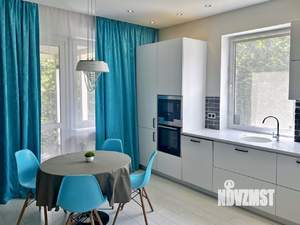 Таунхаус 250м², 3-этажный, участок 3 сот.  