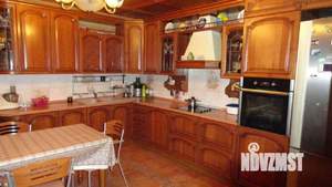 Дом 400м², 3-этажный, участок 4 сот.  