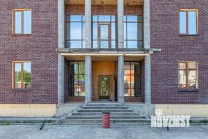 Коттедж 620м², 3-этажный, участок 20 сот.  