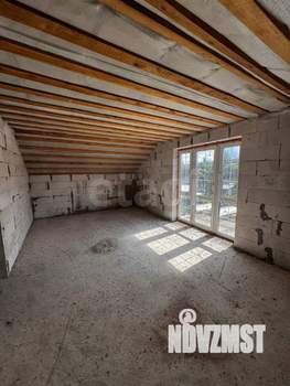 Дом 270м², 2-этажный, участок 6 сот.  