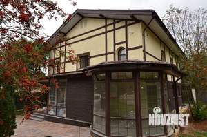 Дом 303м&sup2;, 2-этажный, участок 18 сот.  