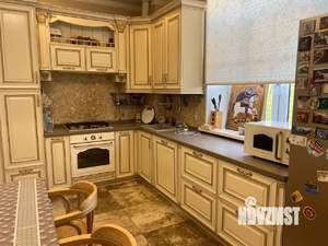 Коттедж 324м², 3-этажный, участок 10 сот.  