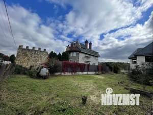 Коттедж 250м², 2-этажный, участок 10 сот.  