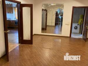 Дом 380м&sup2;, 4-этажный, участок 12 сот.  