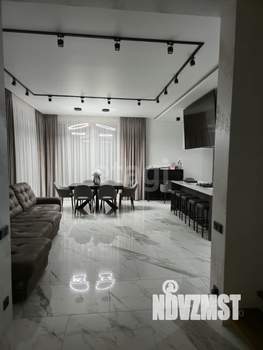 Дом 300м², 3-этажный, участок 7 сот.  