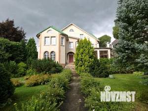 Дом 884м&sup2;, 2-этажный, участок 24 сот.  