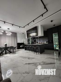 Дом 300м², 3-этажный, участок 7 сот.  