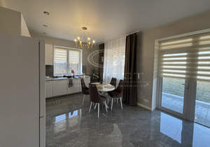 Дом 158м², 2-этажный, участок 6 сот.  