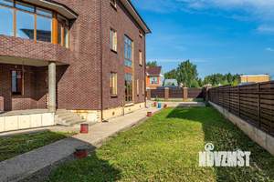 Коттедж 620м², 3-этажный, участок 20 сот.  