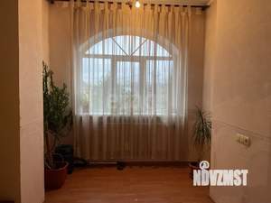Дом 280м², 3-этажный, участок 6 сот.  