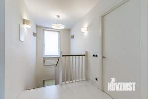 Таунхаус 230м², 3-этажный, участок 3 сот.  