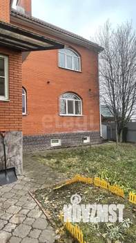Дом 280м², 3-этажный, участок 6 сот.  