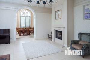 Дом 770м², 3-этажный, участок 30 сот.  