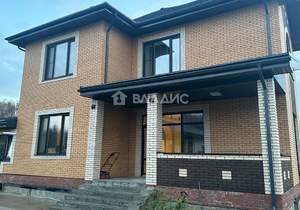 Дом 261м², 2-этажный, участок 12 сот.  