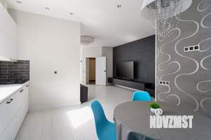 Коттедж 220м&sup2;, 3-этажный, участок 3 сот.  