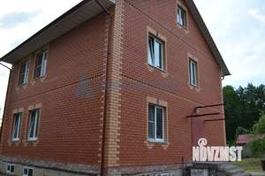 Коттедж 227м², 2-этажный, участок 10 сот.  