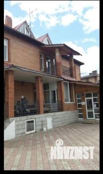 Дом 730м², 3-этажный, участок 17 сот.  