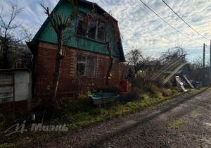 Дом 40м², 2-этажный, участок 6 сот.  