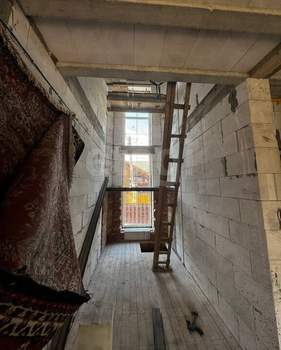 Дом 270м², 2-этажный, участок 6 сот.  