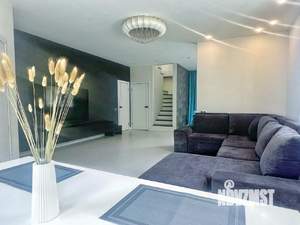 Коттедж 220м&sup2;, 3-этажный, участок 3 сот.  