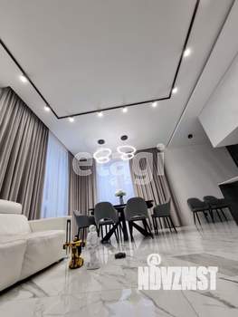 Дом 300м&sup2;, 3-этажный, участок 7 сот.  