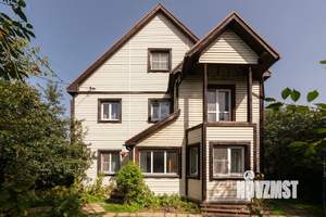 Дом 240м², 3-этажный, участок 5 сот.  