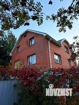 Дом 279м², 3-этажный, участок 10 сот.  