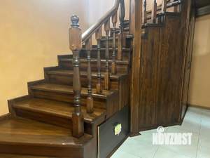 Коттедж 324м², 3-этажный, участок 10 сот.  