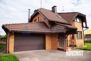 Дом 183м², 2-этажный, участок 12 сот.  