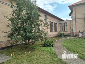 Коттедж 2221м², 3-этажный, участок 50 сот.  