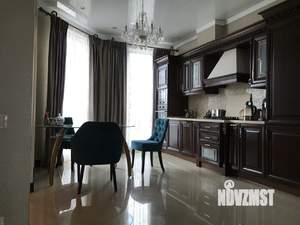 Таунхаус 309м², 4-этажный, участок 3 сот.  