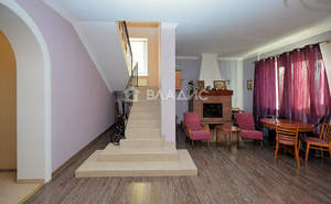 Дом 211м², 2-этажный, участок 12 сот.  