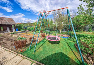 Дом 31м², 2-этажный, участок 6 сот.  